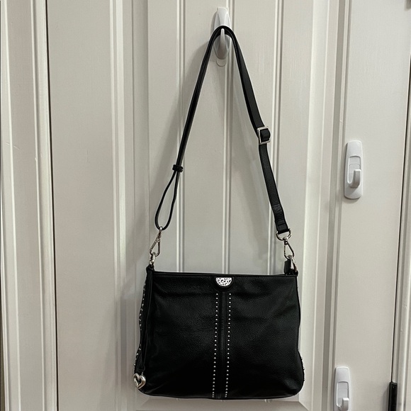 🖤🖤BRIGHTON Black Pebbled LeatherStudded Crossbody Bag with Heart Charm - Picture 8 of 11
